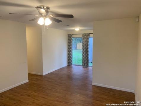 6022 Castle Hunt San Antonio TX 78218