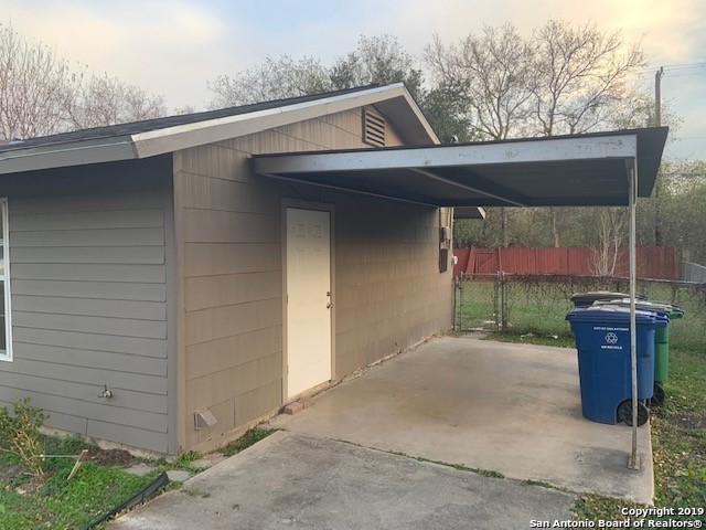 6022 Castle Hunt San Antonio TX 78218