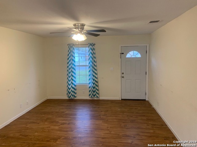 6022 Castle Hunt San Antonio TX 78218
