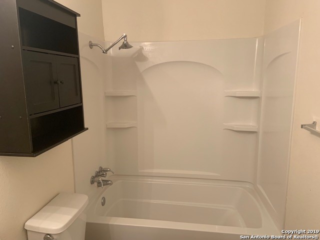 6022 Castle Hunt San Antonio TX 78218