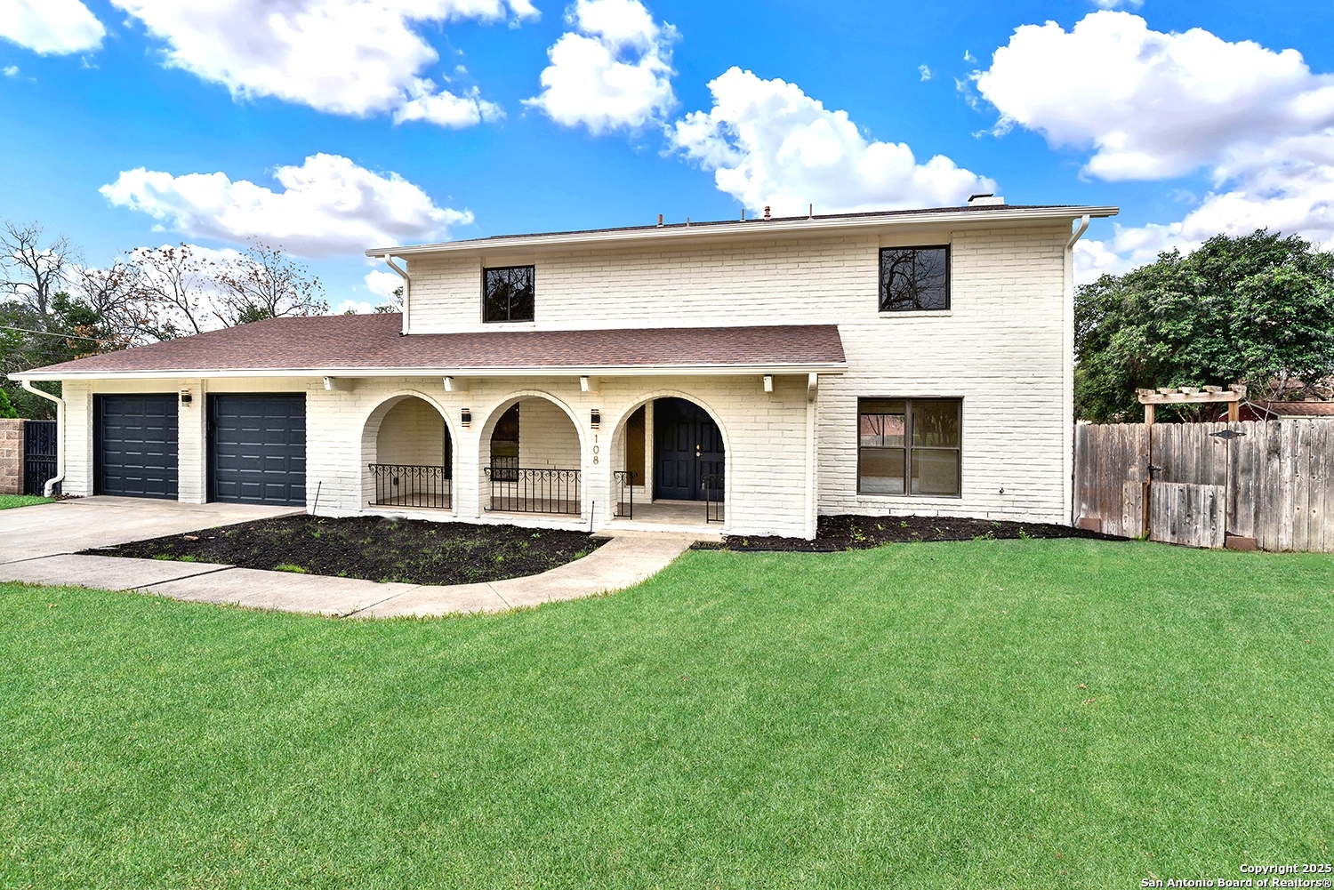 108 Waydele Castle Hills TX 78213