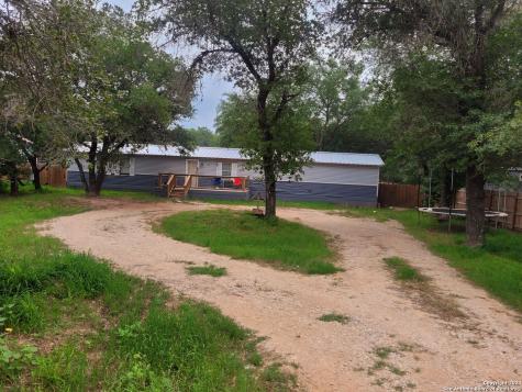 22914 Sweet Liberty Elmendorf TX 78112
