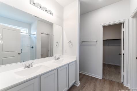 11131 Hudler Avenue Converse TX 78109