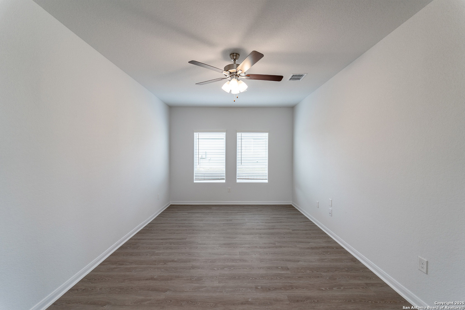 11131 Hudler Avenue Converse TX 78109