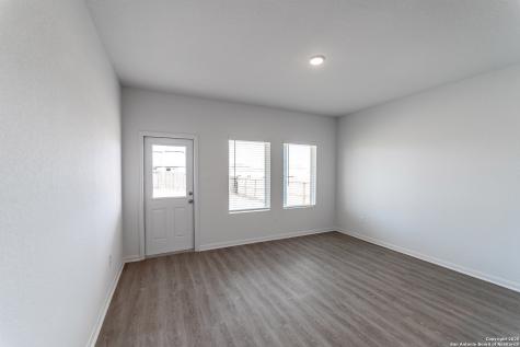 11131 Hudler Avenue Converse TX 78109