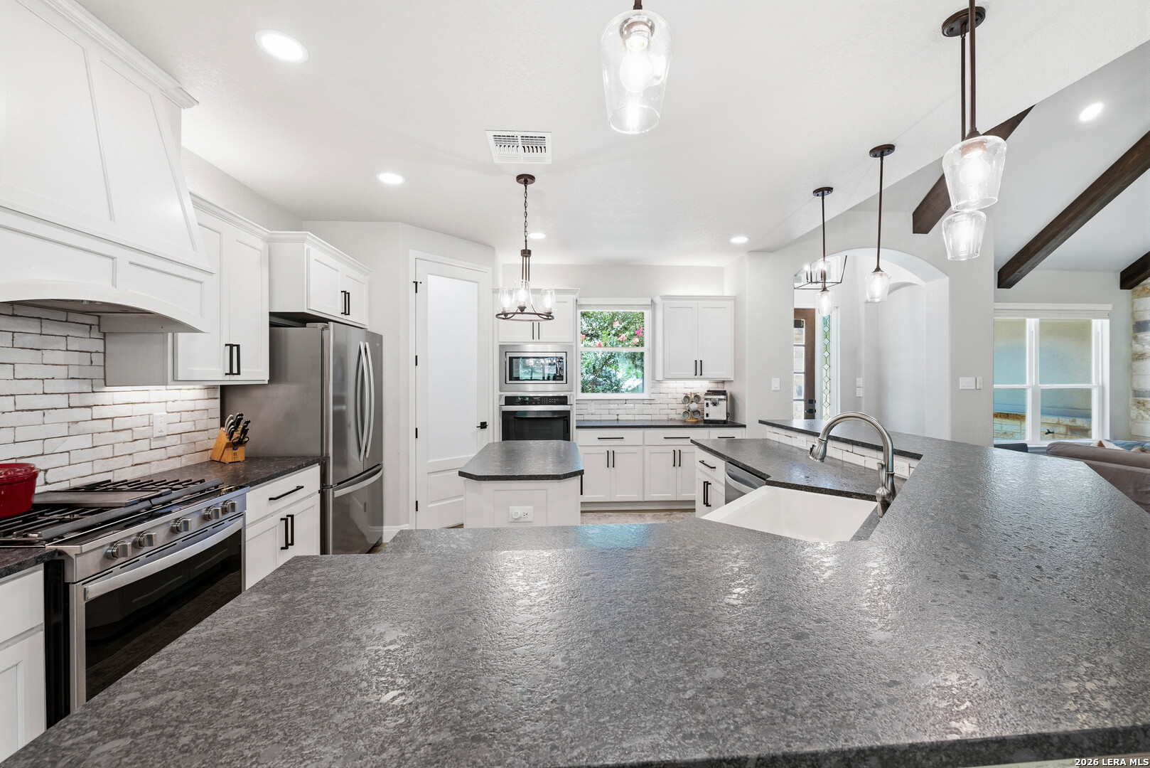 125 N Tranquility Drive La Vernia TX 78121