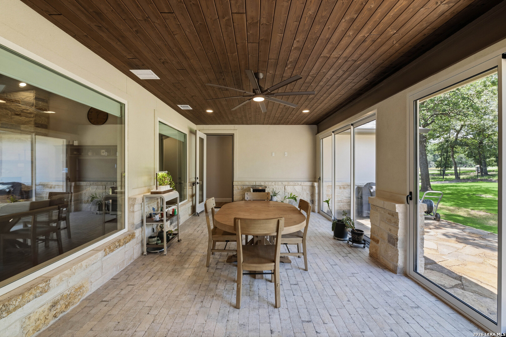 125 N Tranquility Drive La Vernia TX 78121