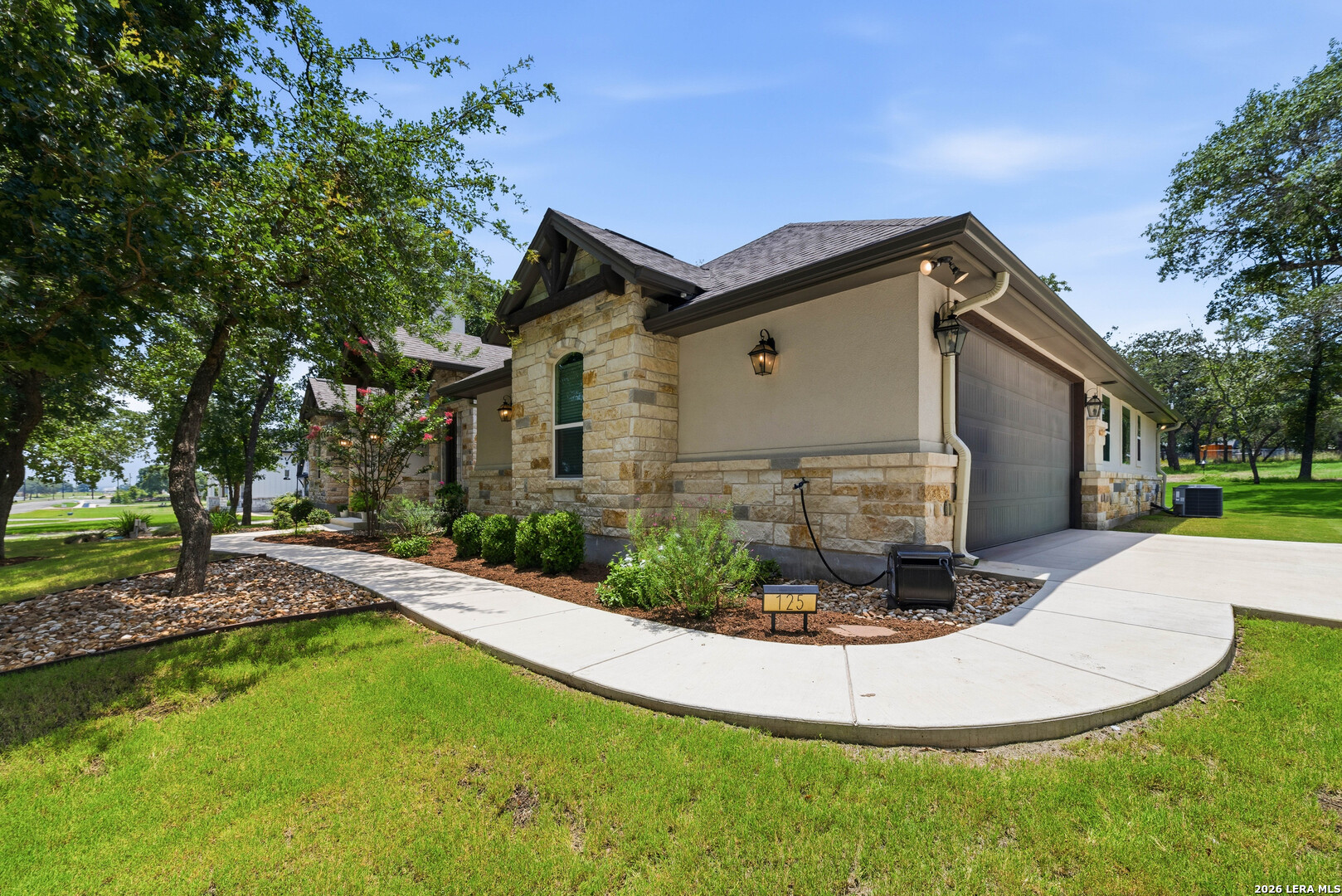 125 N Tranquility Drive La Vernia TX 78121