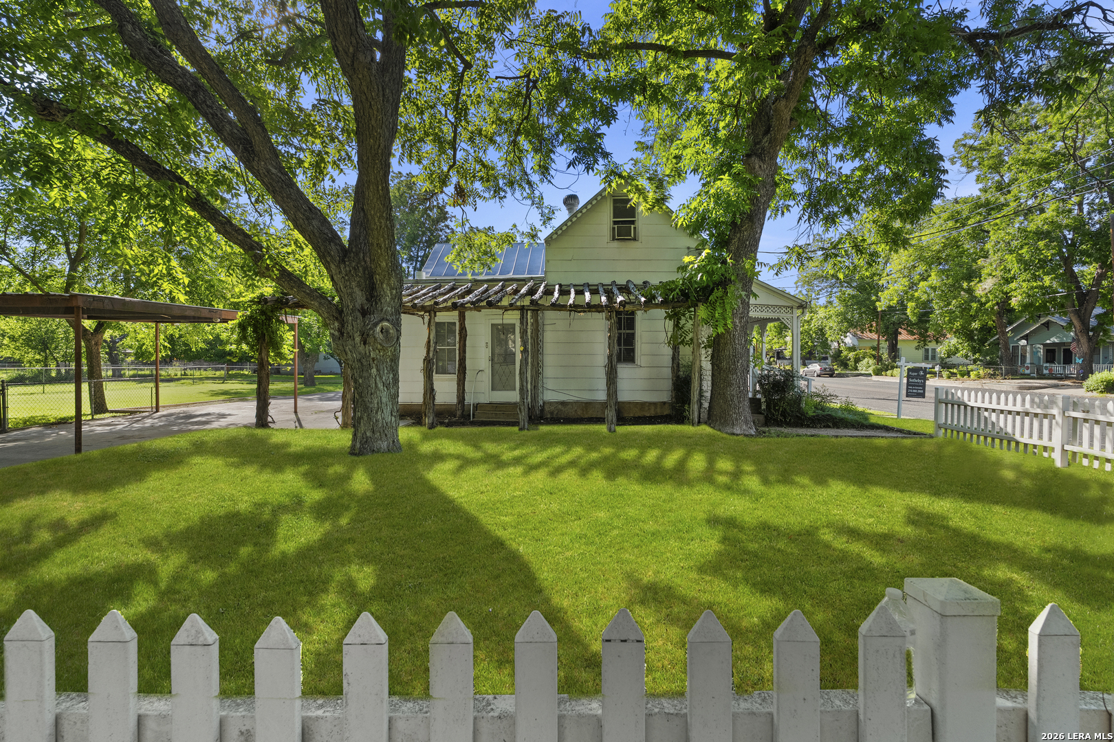 501 W Creek Street Fredericksburg TX 78624