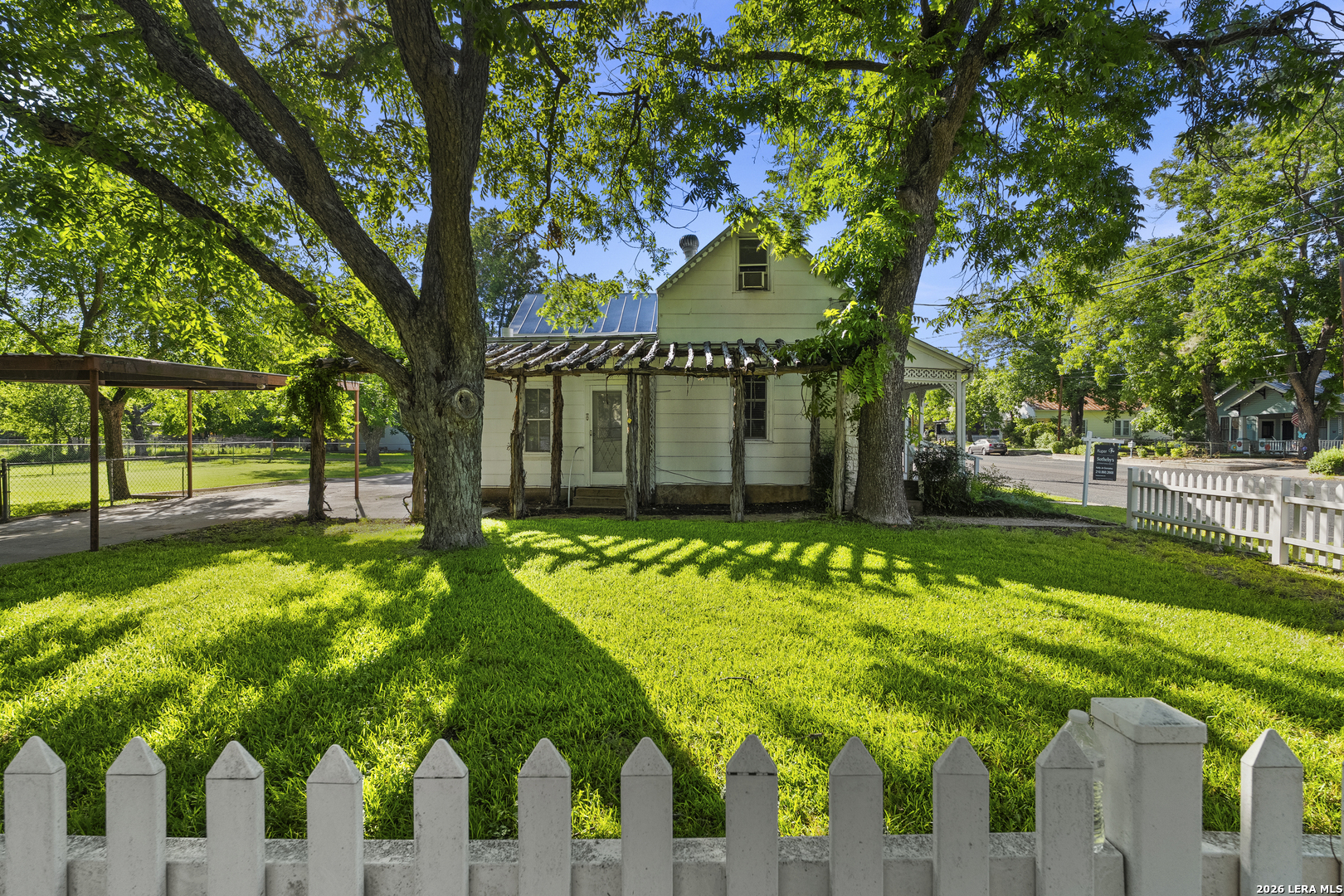501 W Creek Street Fredericksburg TX 78624