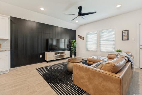 438 Kayden Point New Braunfels TX 78130