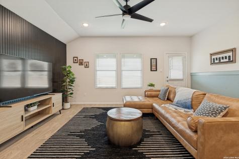 438 Kayden Point New Braunfels TX 78130