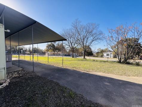 427 Spanish Oak Canyon Lake TX 78133