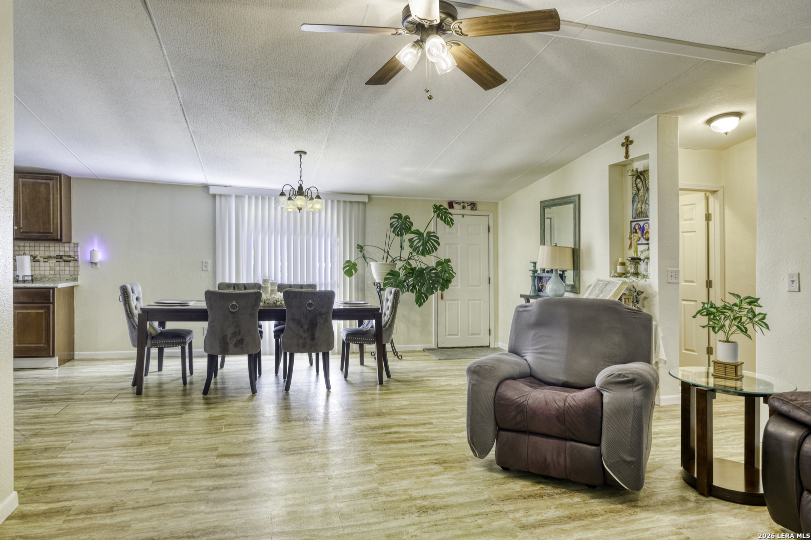 609 County Road 4647 Hondo TX 78861