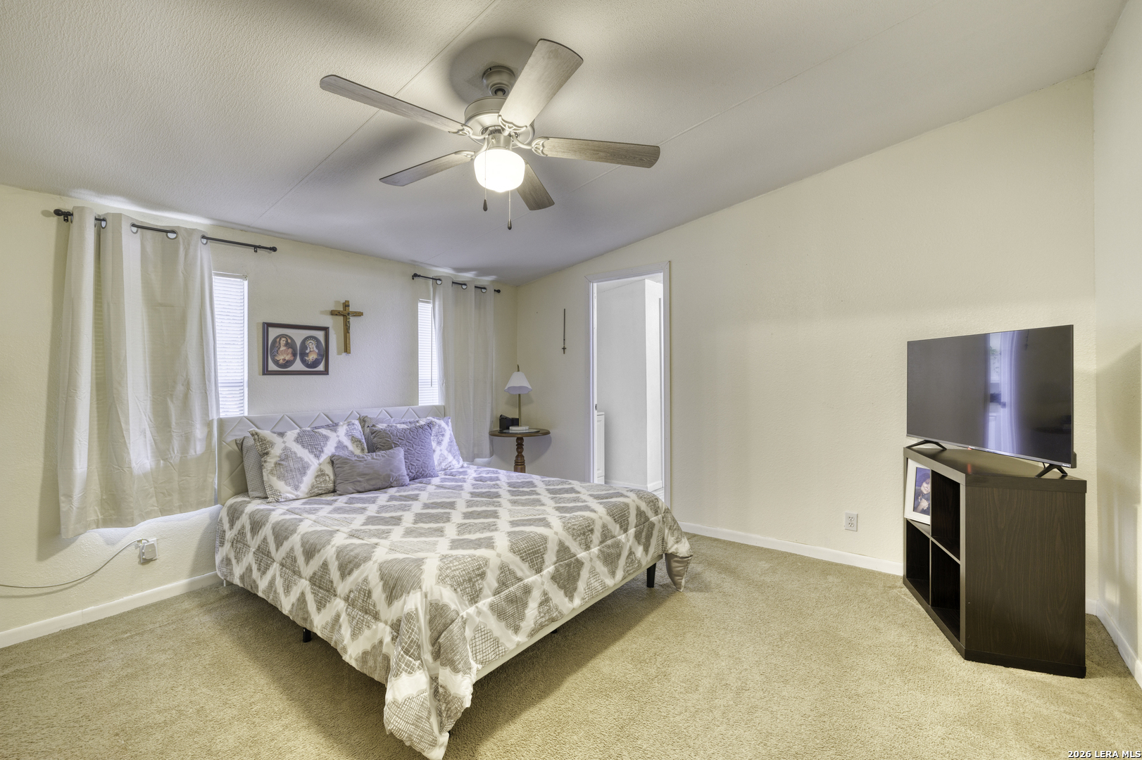 609 County Road 4647 Hondo TX 78861
