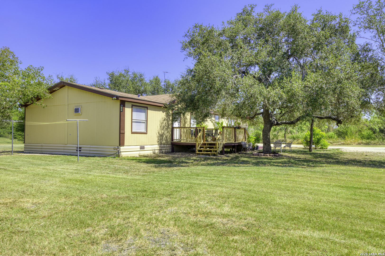 609 County Road 4647 Hondo TX 78861