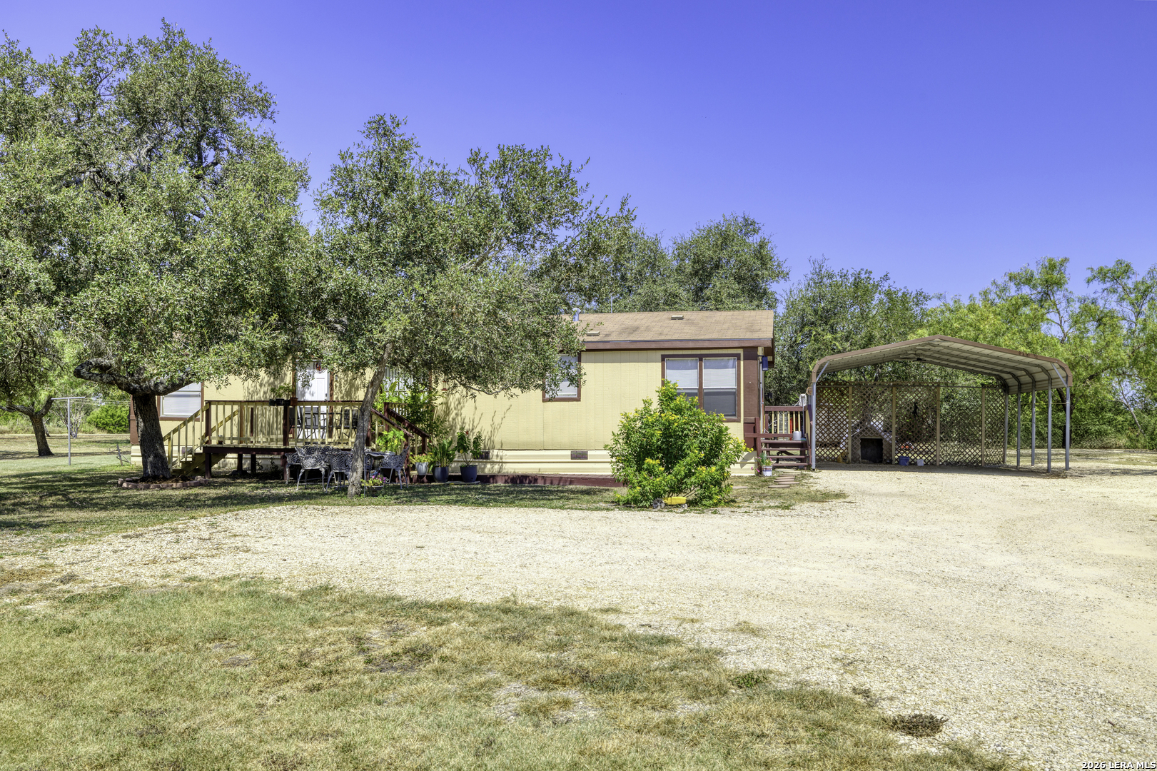 609 County Road 4647 Hondo TX 78861