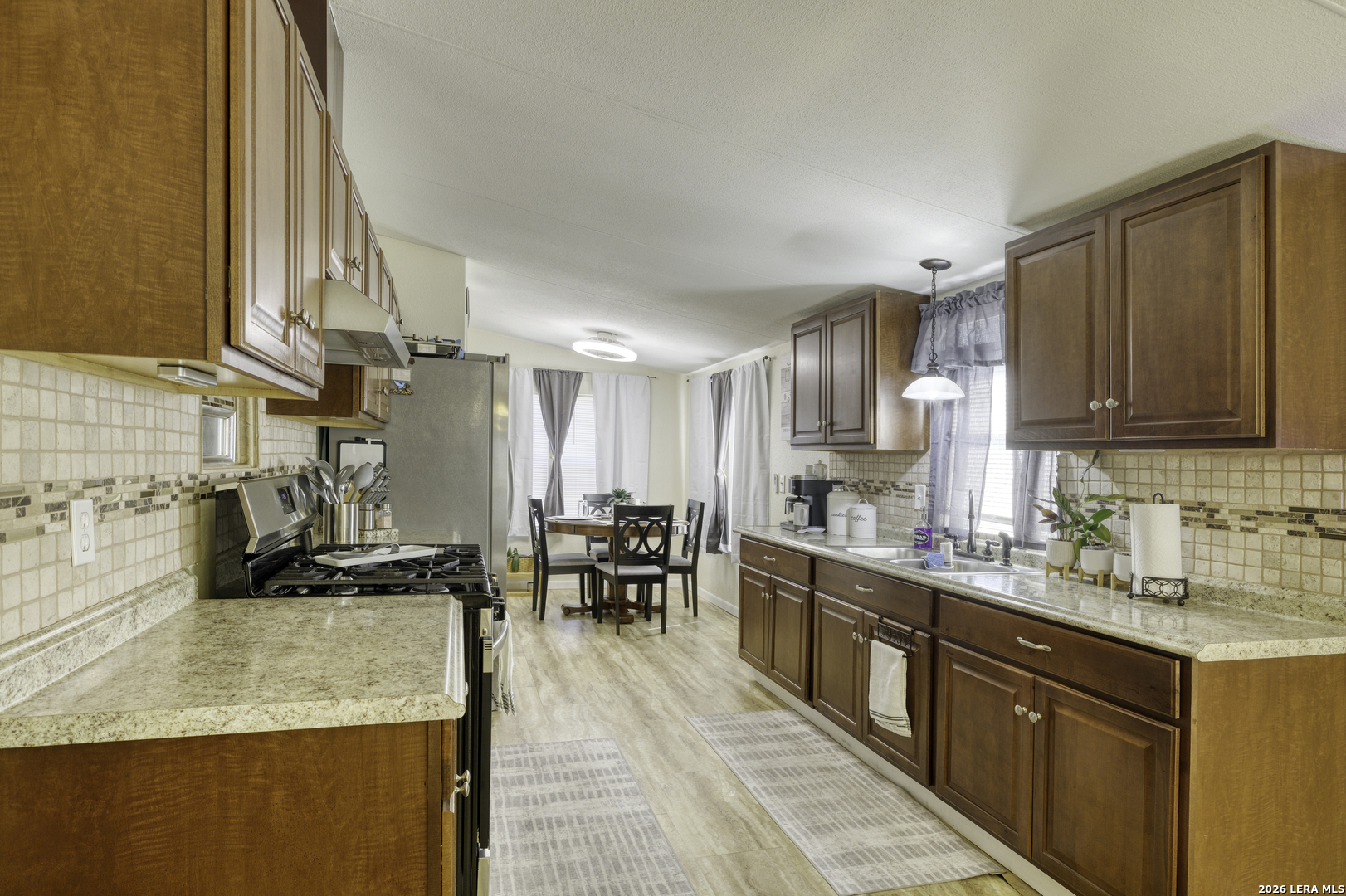 609 County Road 4647 Hondo TX 78861
