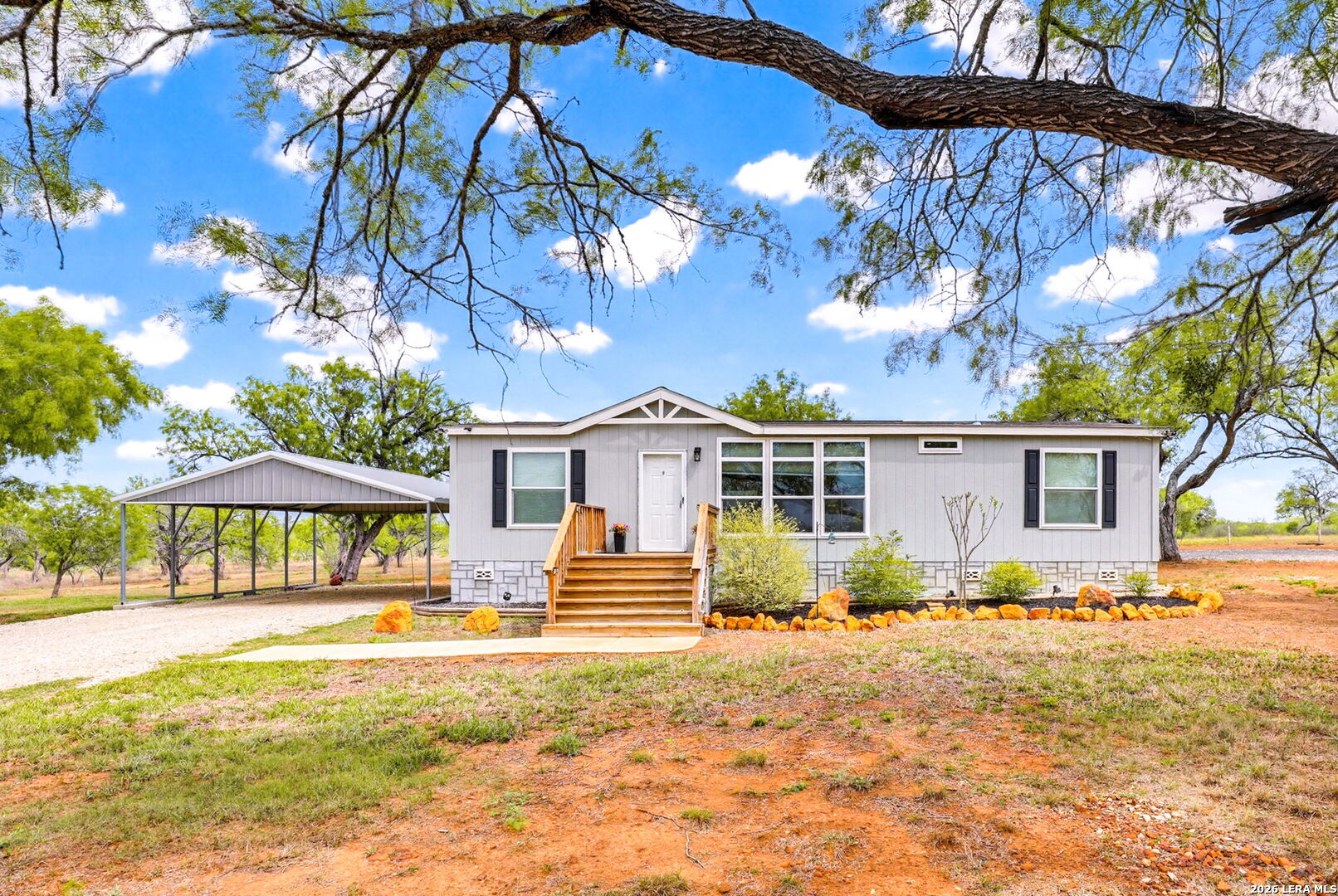 126 County Road 157 Floresville TX 78114