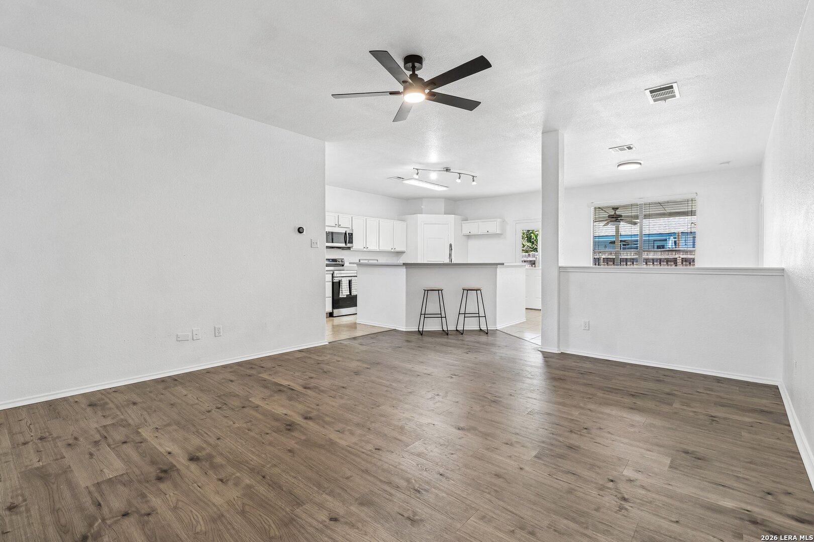 2804 Don Hill Lane Taylor TX 76574
