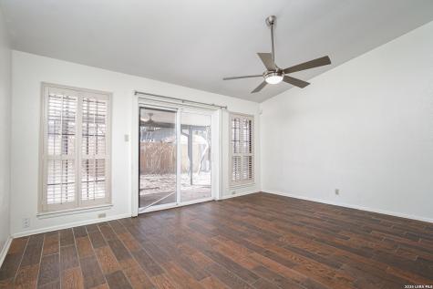 7610 Meadow Green San Antonio TX 78251