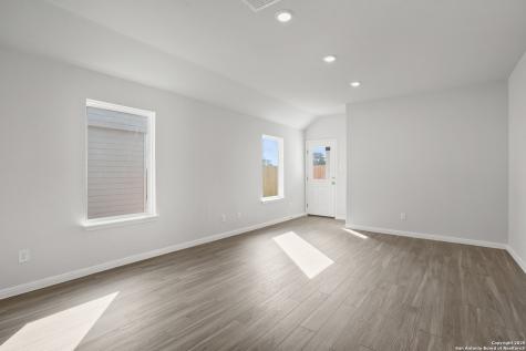 14962 Fischer Garden San Antonio TX 78253