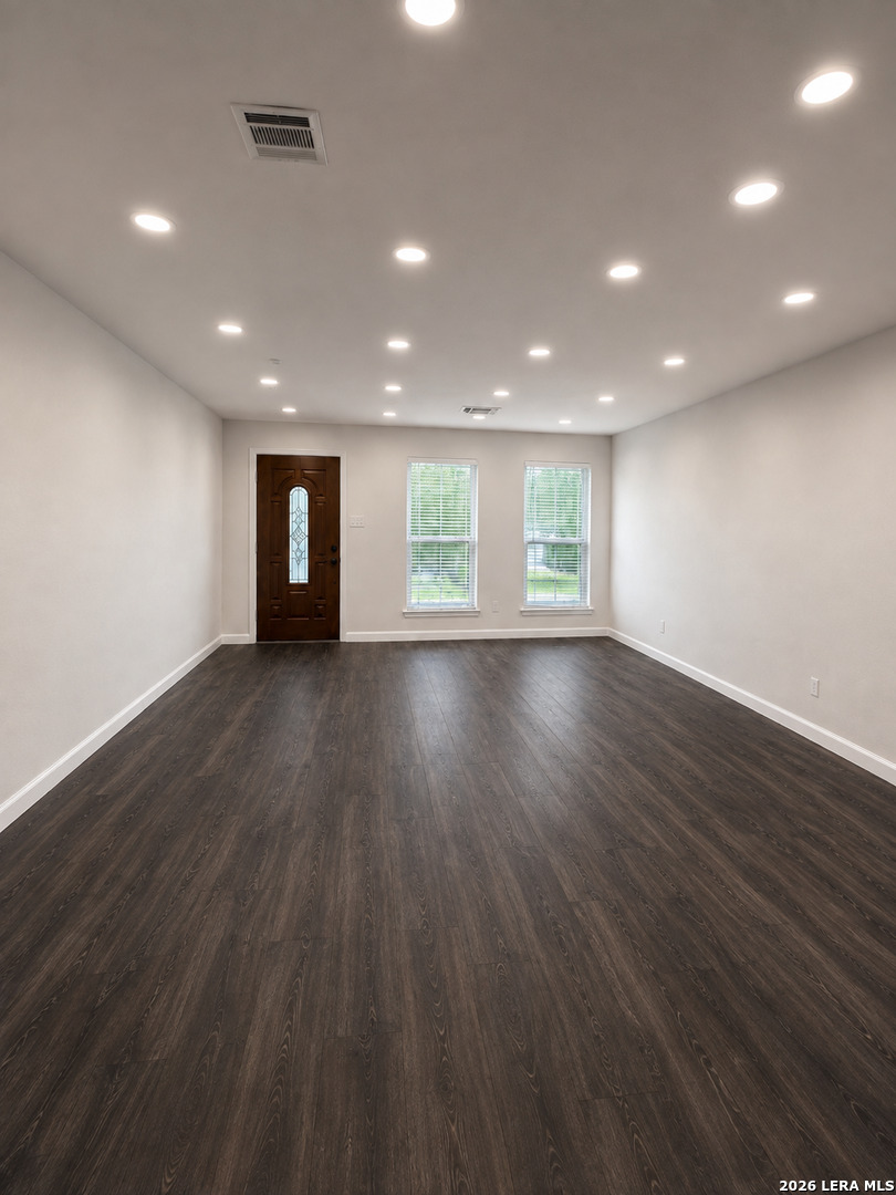 506 Blue Ribbon San Antonio TX 78227