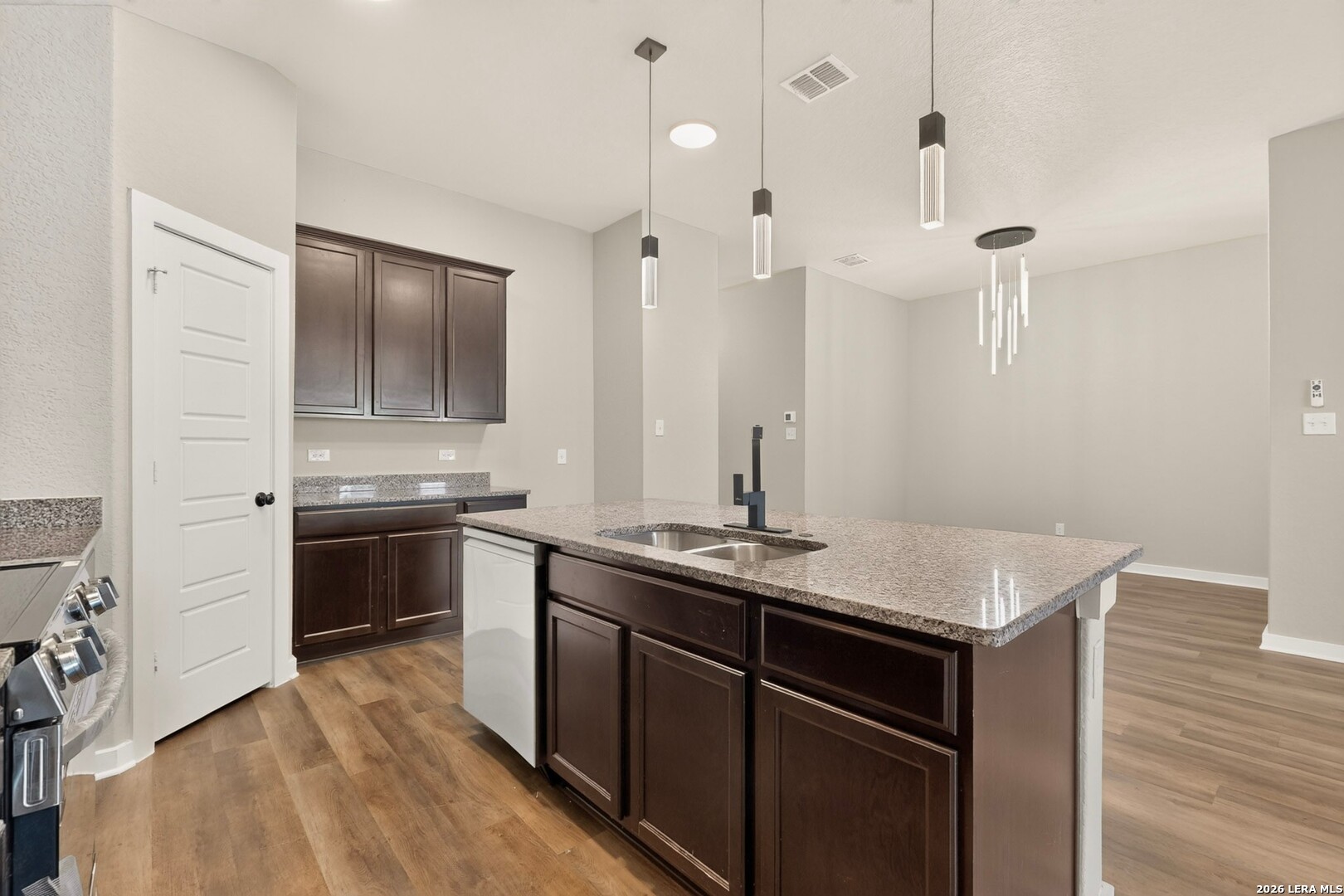 6903 Emerald Valley San Antonio TX 78242