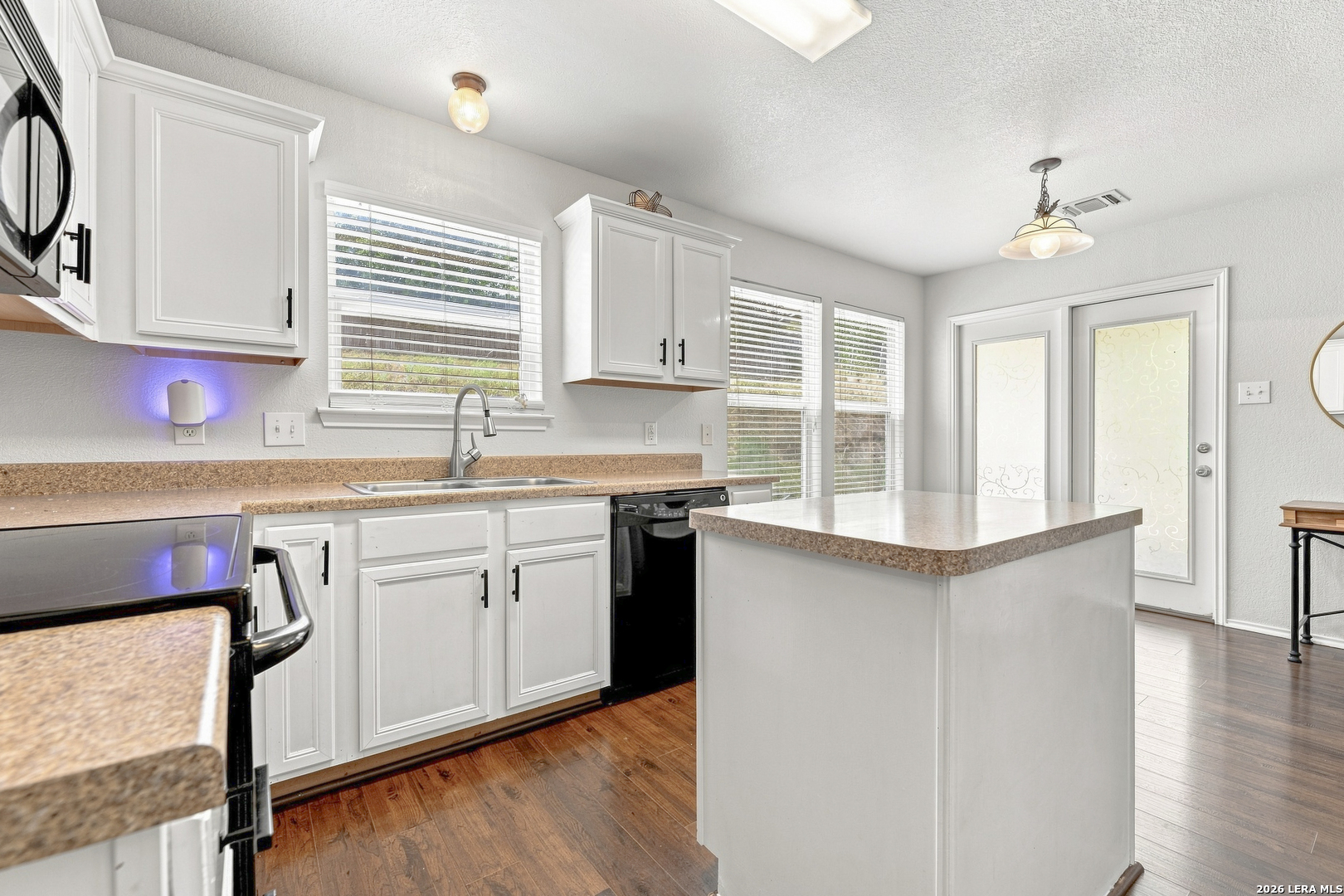 10202 Chuck Wagon Court Converse TX 78109