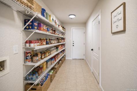 8007 Chisos Oak Drive San Antonio TX 78223