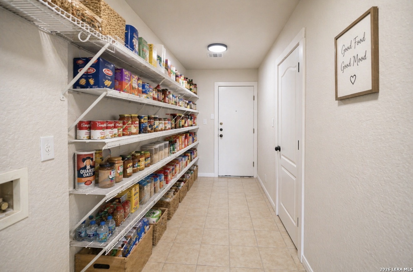 8007 Chisos Oak Drive San Antonio TX 78223