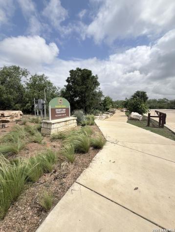 8007 Chisos Oak Drive San Antonio TX 78223