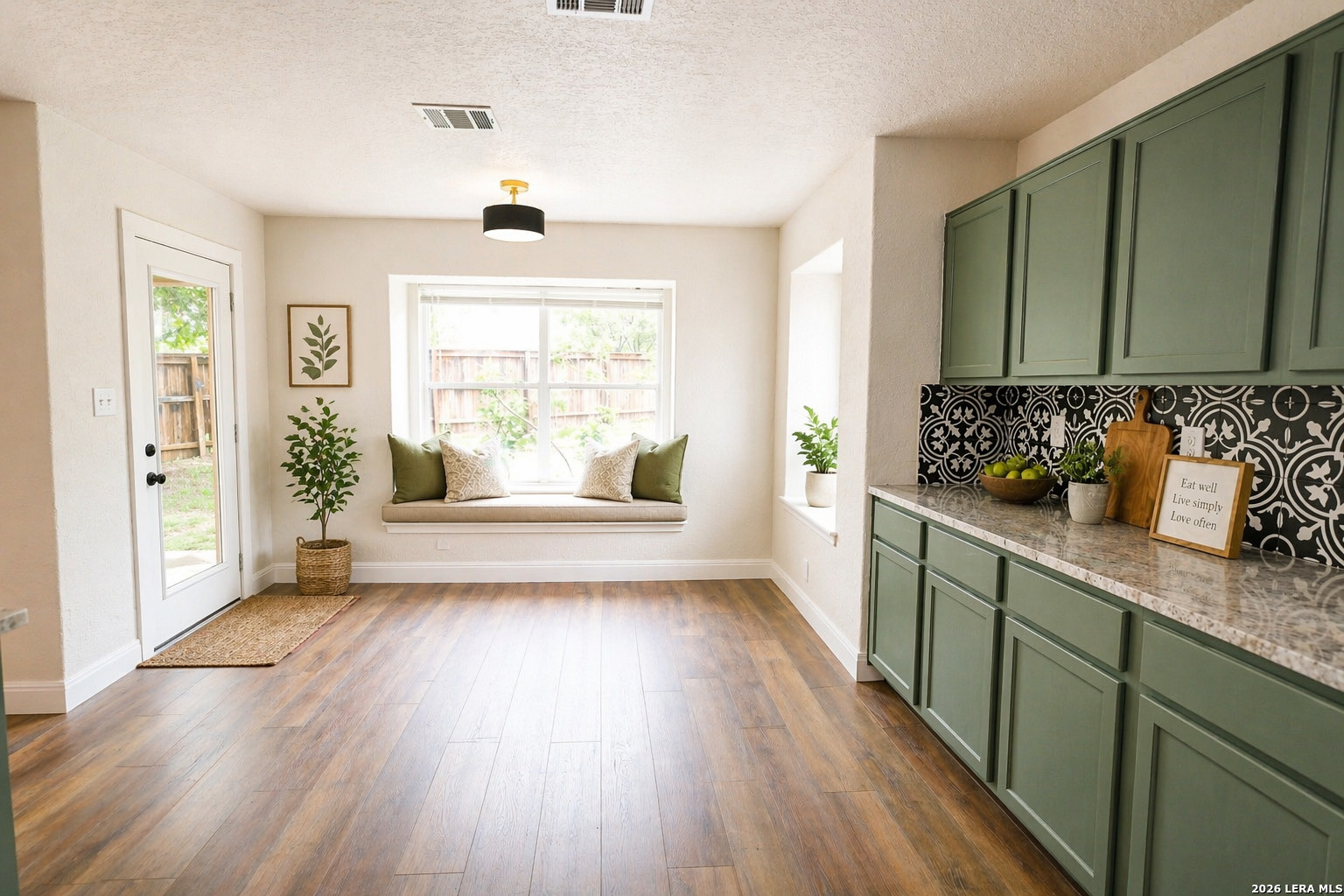 8007 Chisos Oak Drive San Antonio TX 78223