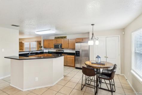 141 Gatewood Falls Cibolo TX 78108