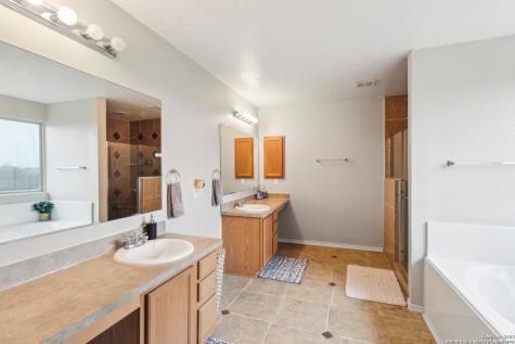 141 Gatewood Falls Cibolo TX 78108