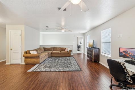 141 Gatewood Falls Cibolo TX 78108