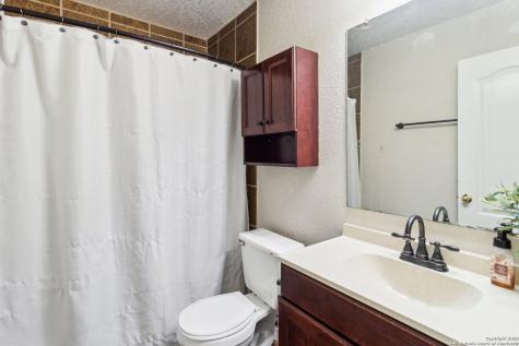 141 Gatewood Falls Cibolo TX 78108