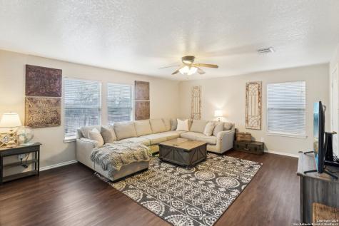 141 Gatewood Falls Cibolo TX 78108