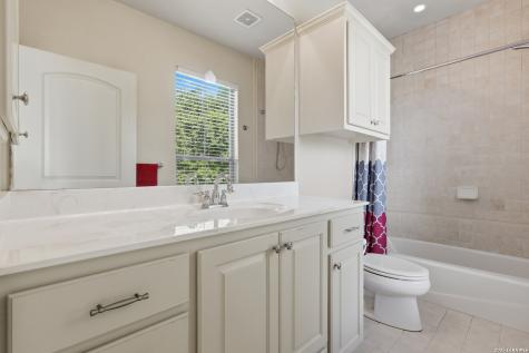 8036 Tradition Oak Boerne TX 78015