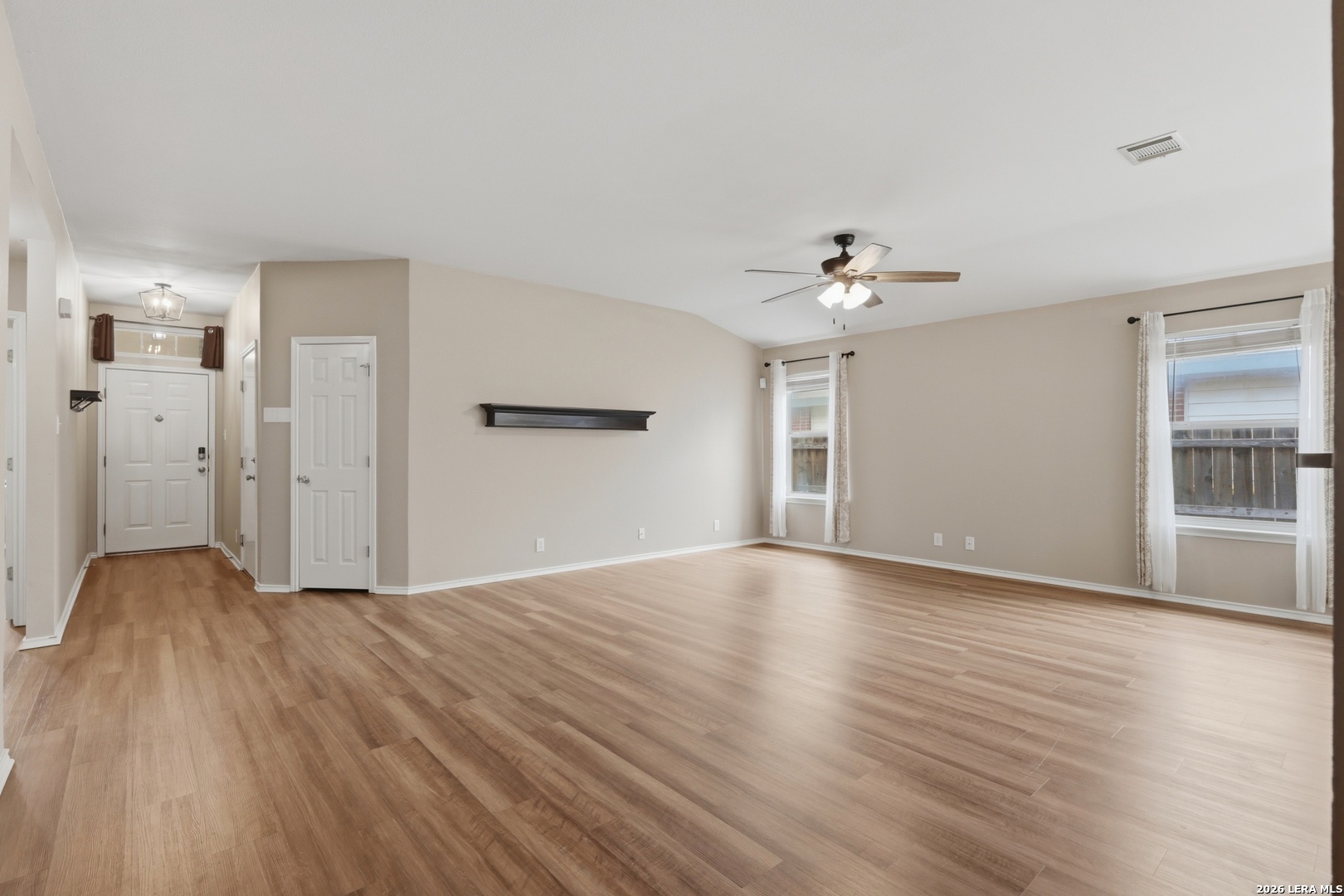 9119 Laguna Hills Selma TX 78154