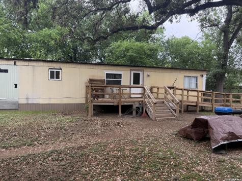 6197 Ranch Road 1120 Leakey TX 78873