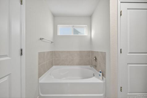 13550 Ailey Knll San Antonio TX 78254