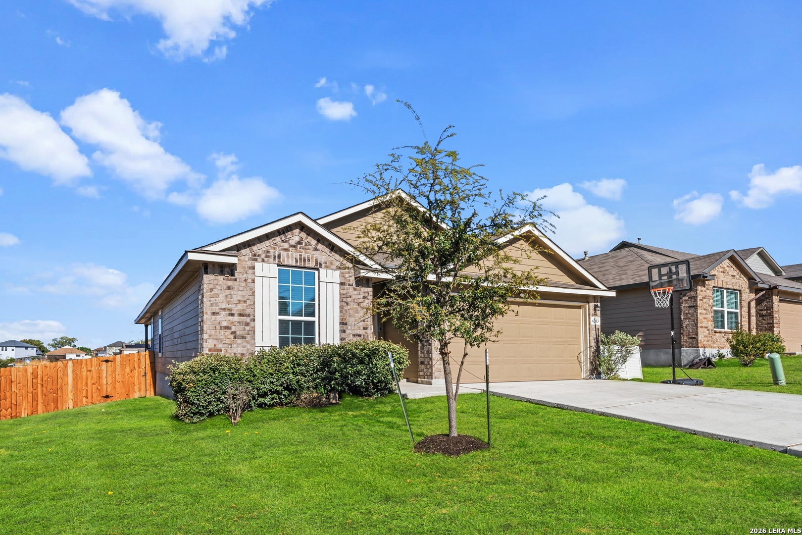 6203 Tadpole Bluff Converse TX 78109