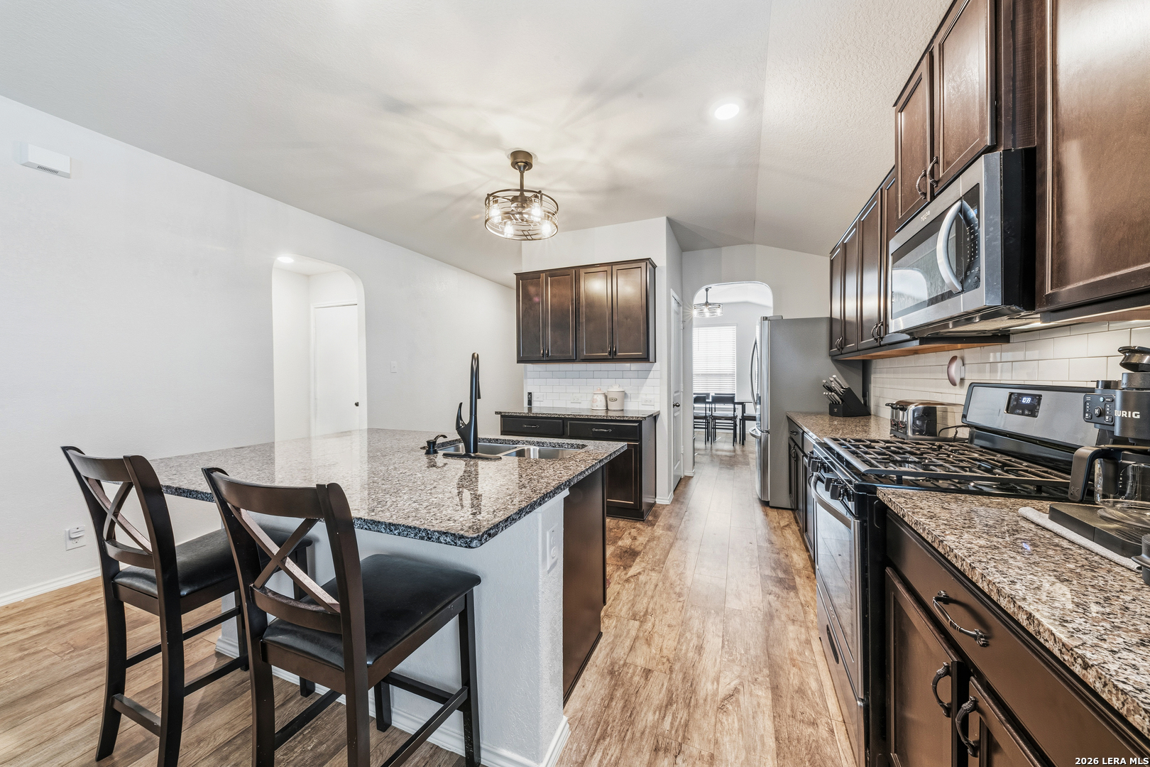 6203 Tadpole Bluff Converse TX 78109