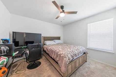 6203 Tadpole Bluff Converse TX 78109