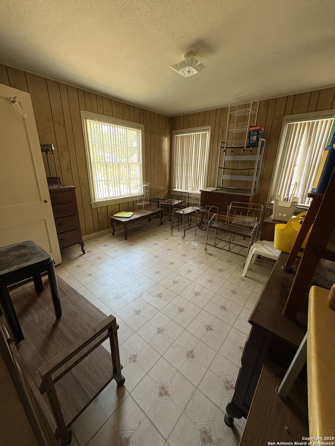 1210 Sims San Antonio TX 78213