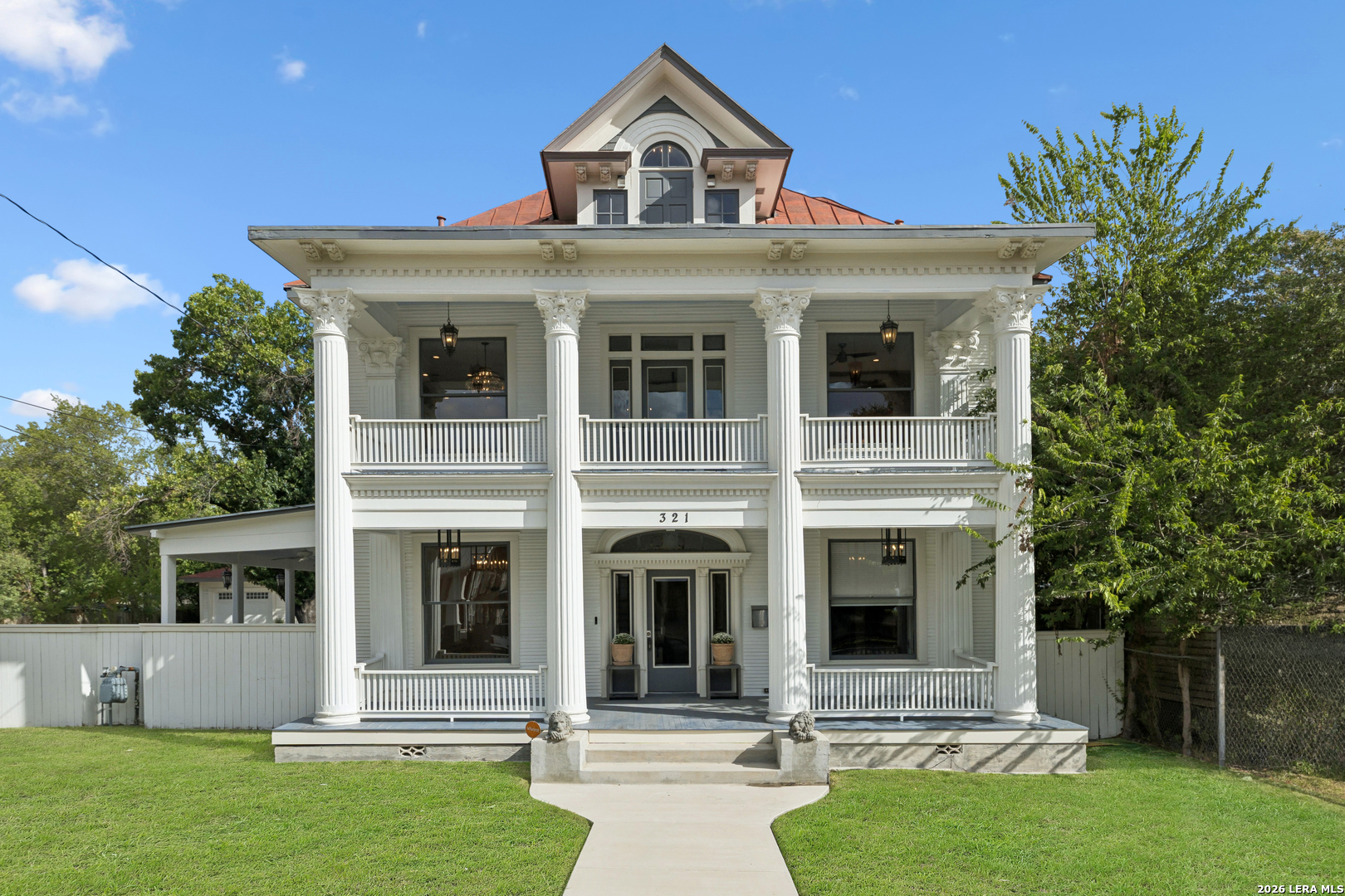 321 E Dewey Place San Antonio TX 78212