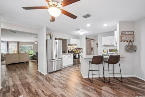 9711 Spruce Ridge Drive Converse TX 78109