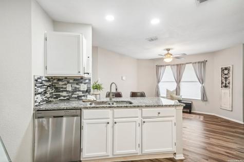 9711 Spruce Ridge Drive Converse TX 78109
