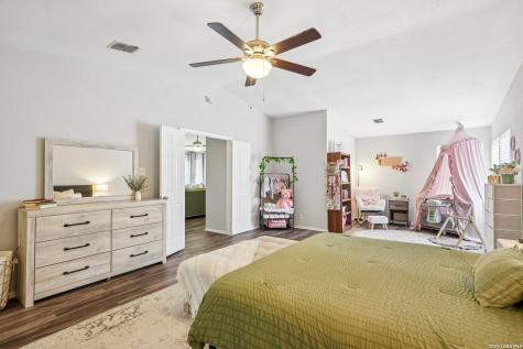 9711 Spruce Ridge Drive Converse TX 78109